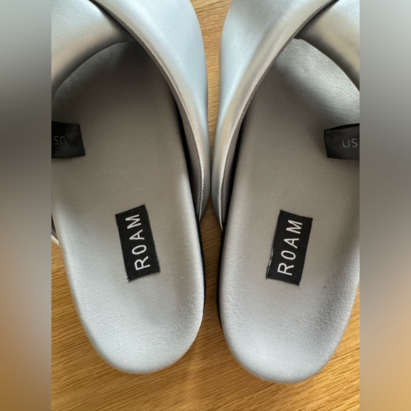 Roam Foldy Puffy‎ Silver Sandal size 9 VG condition - Picture 4 of 12